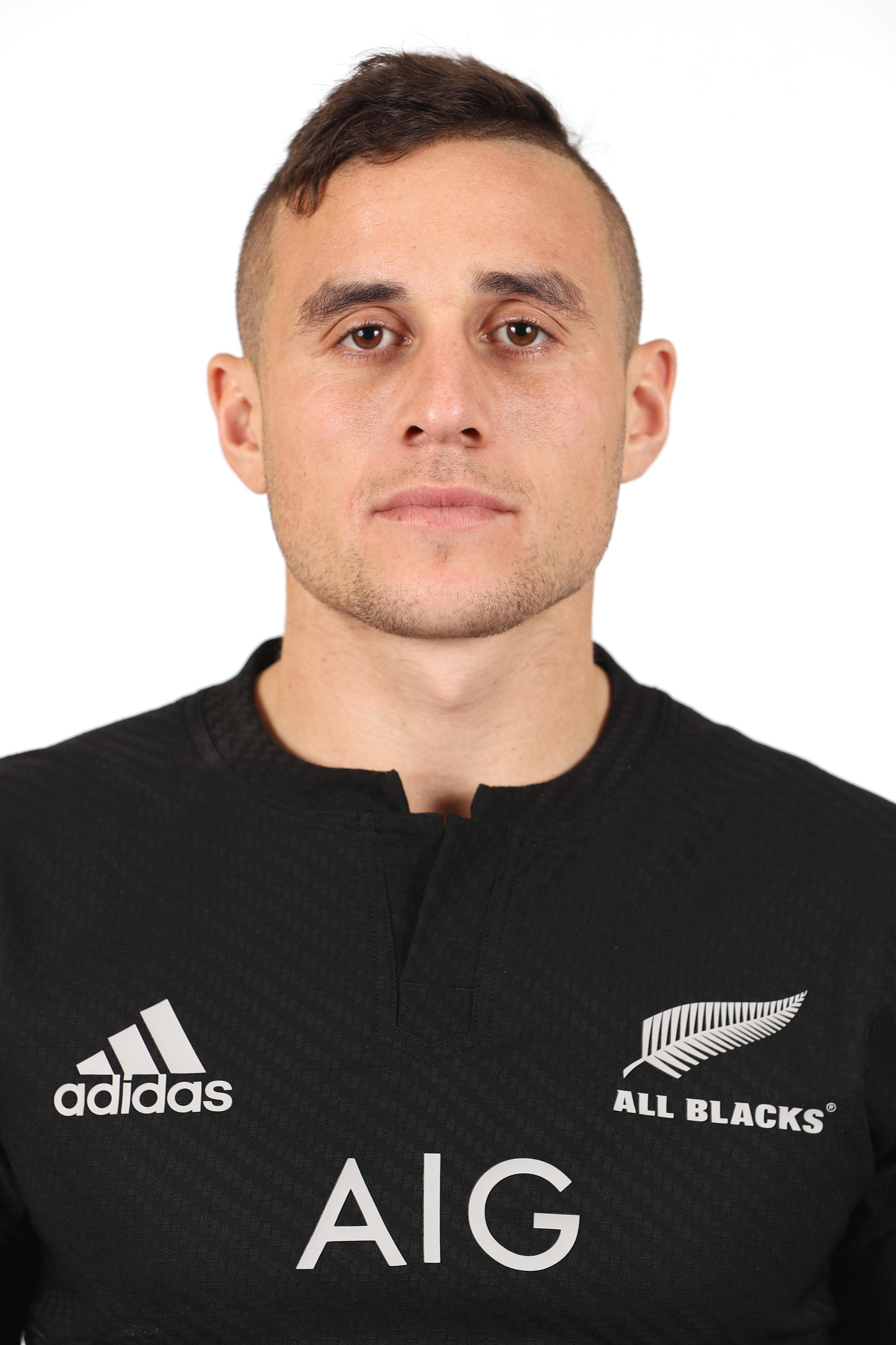 T.J. Perenara
