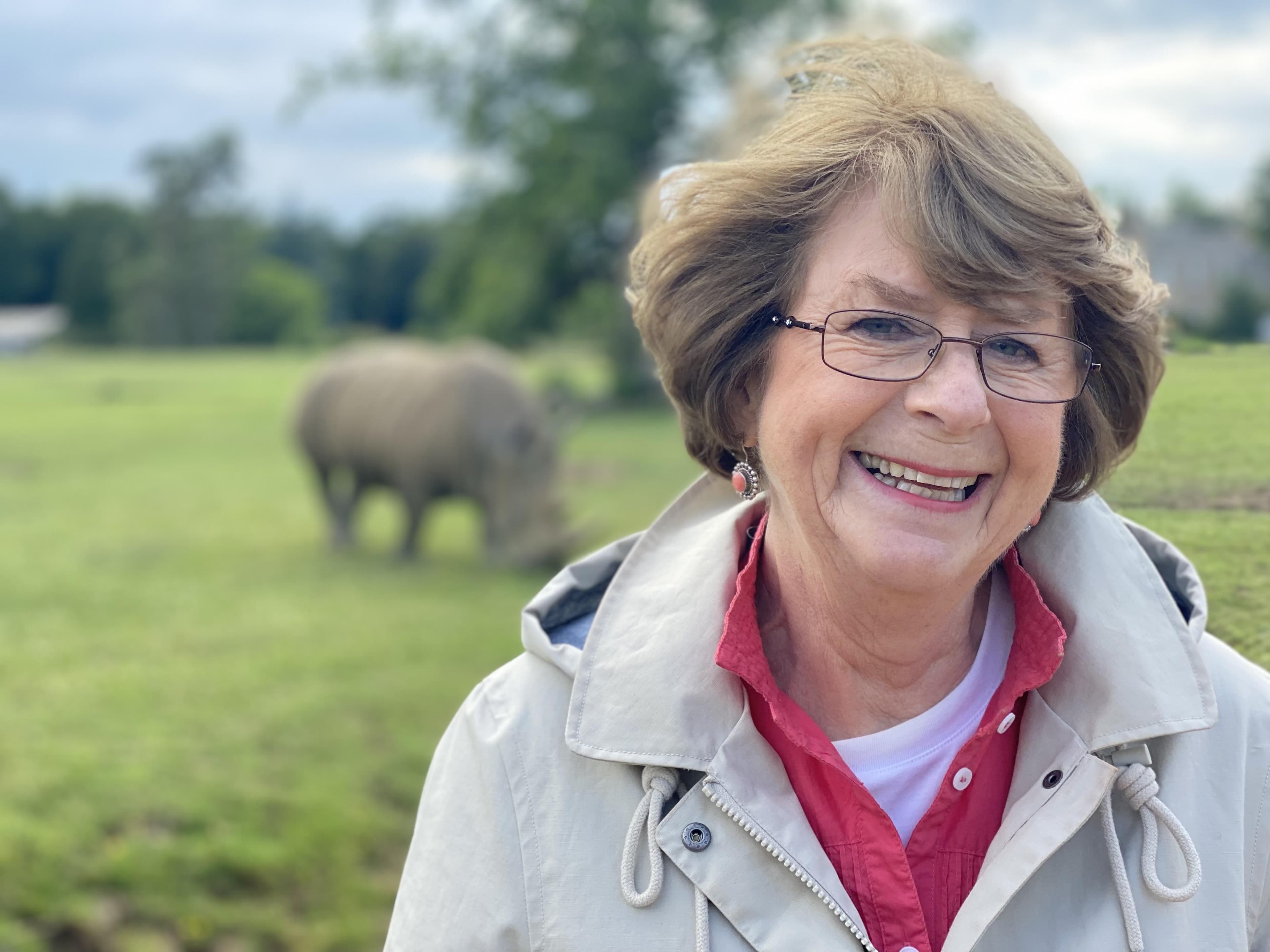 The Cotswolds with Pam Ayres S1-S2