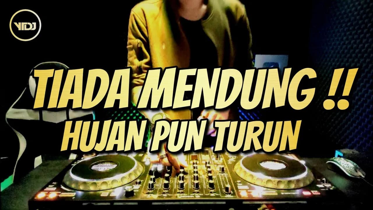TIADA MENDUNG HUJAN PUN TURUN !! Dalam Gelak ku menangis x Buih Jadi Permadani | Dugem Mix 2022