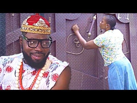 Elle A Frappé À La Porte Du Palais Pour Chercher Demploi, Le Roi La Vue Et La Épousée À La Place