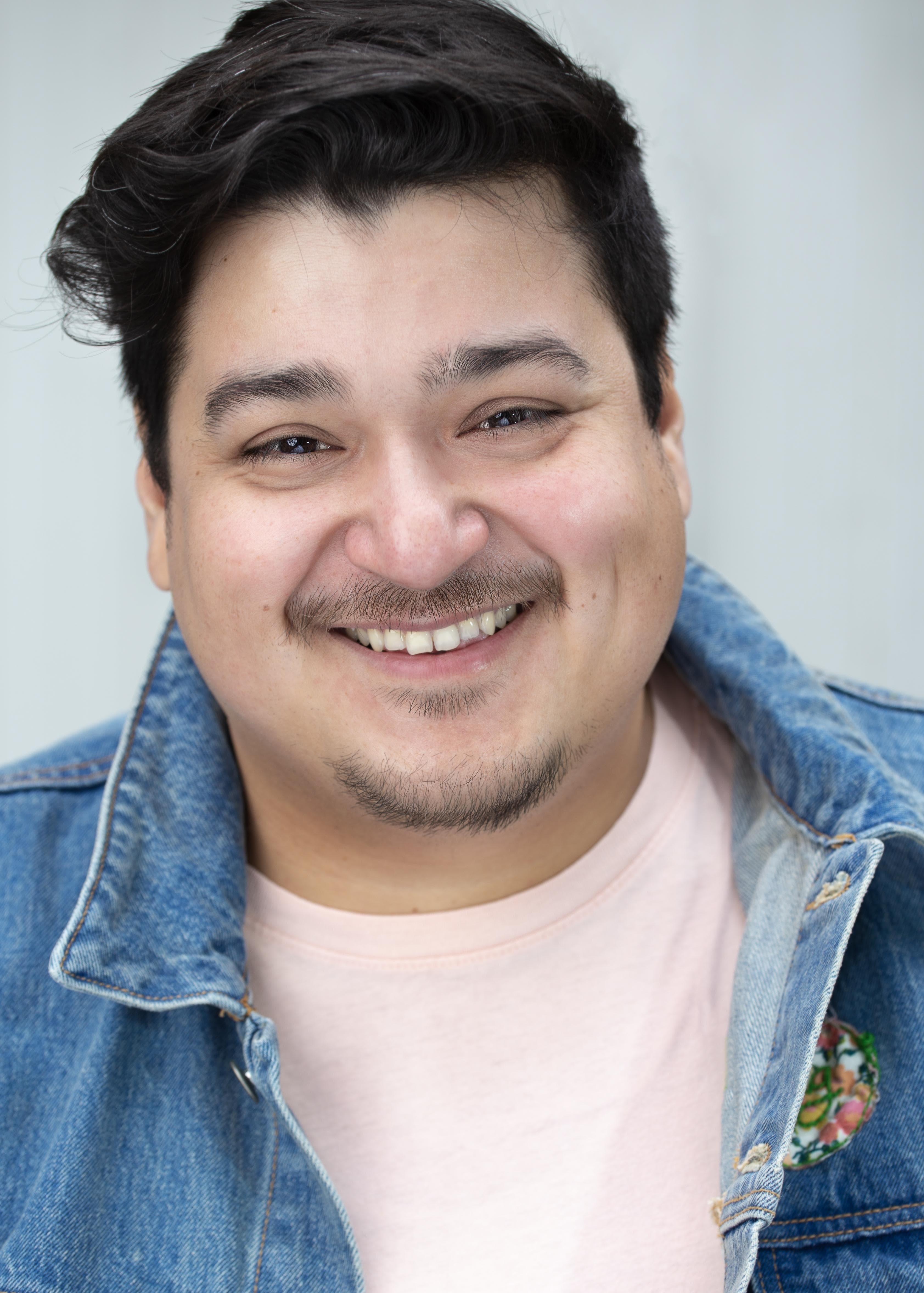 Ru Benjamin Revolver