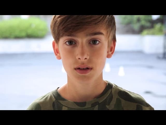 Nick Jonas- Chains (Johnny Orlando Cover)