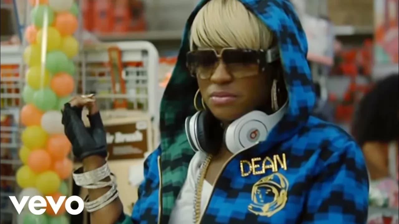 Ester Dean ft. Chris Brown - Drop It Low (Official Video)