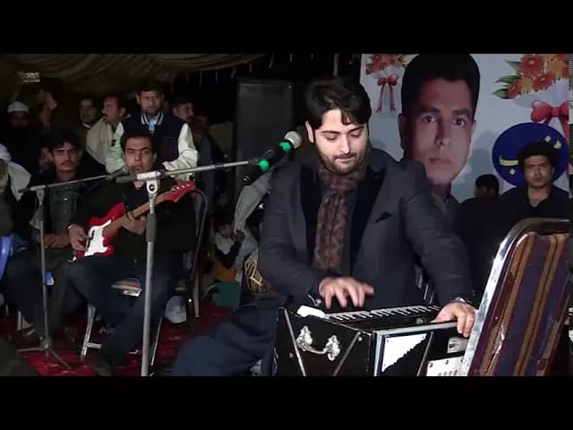 Nadeem Abbas Live Performance at Ch Waheed Anwar Mehndi, White House Palahgran, Gujrat, Pakistan