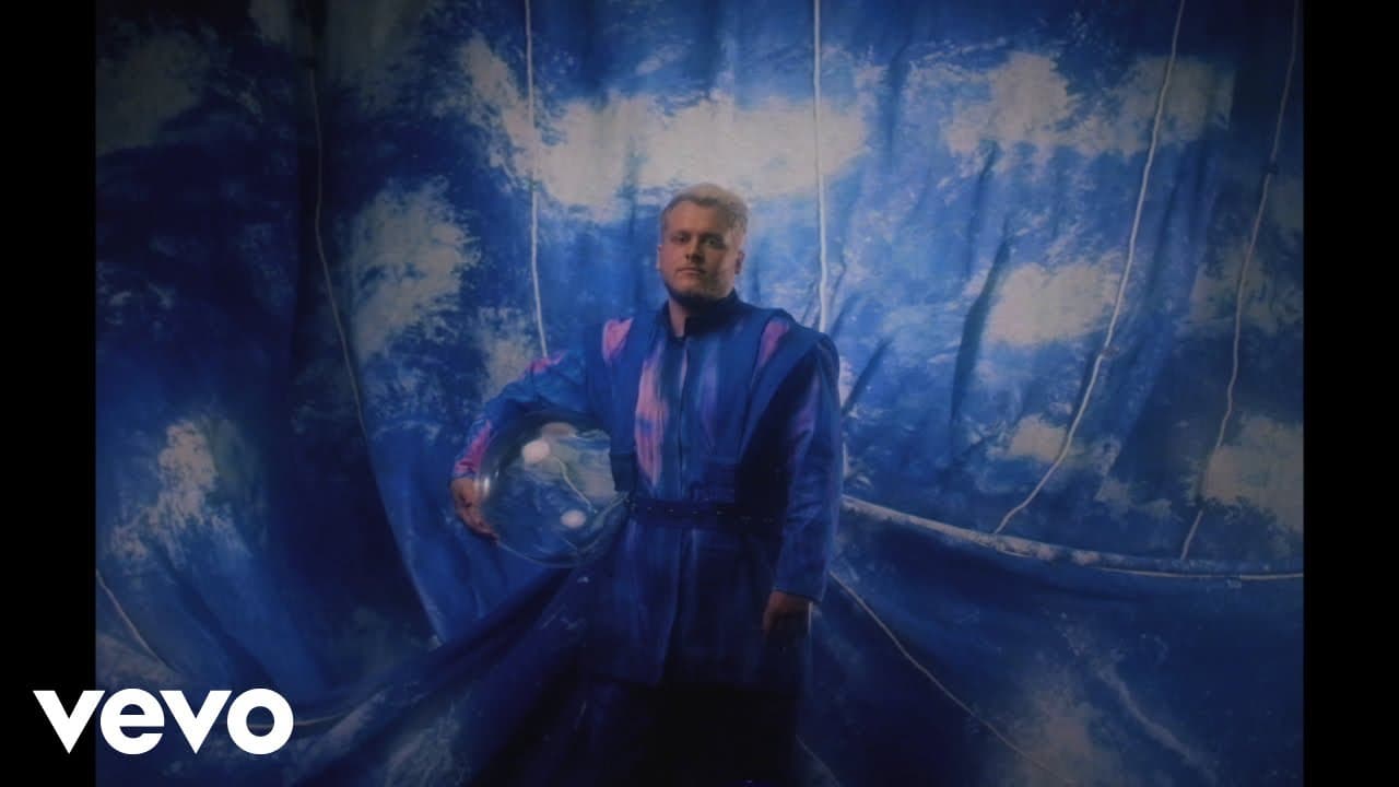 Bruno Martini, IZA, Timbaland - Bend The Knee