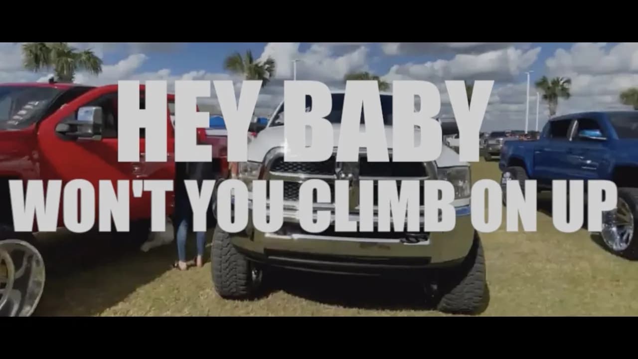 Bailey Zimmerman - Small Town Crazy (Lyric Video)
