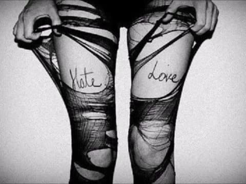 MICHAEL KIWANUKA - LOVE & HATE - LYRICS