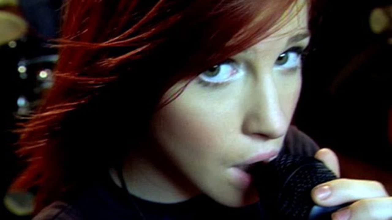 Paramore: Pressure [OFFICIAL VIDEO]