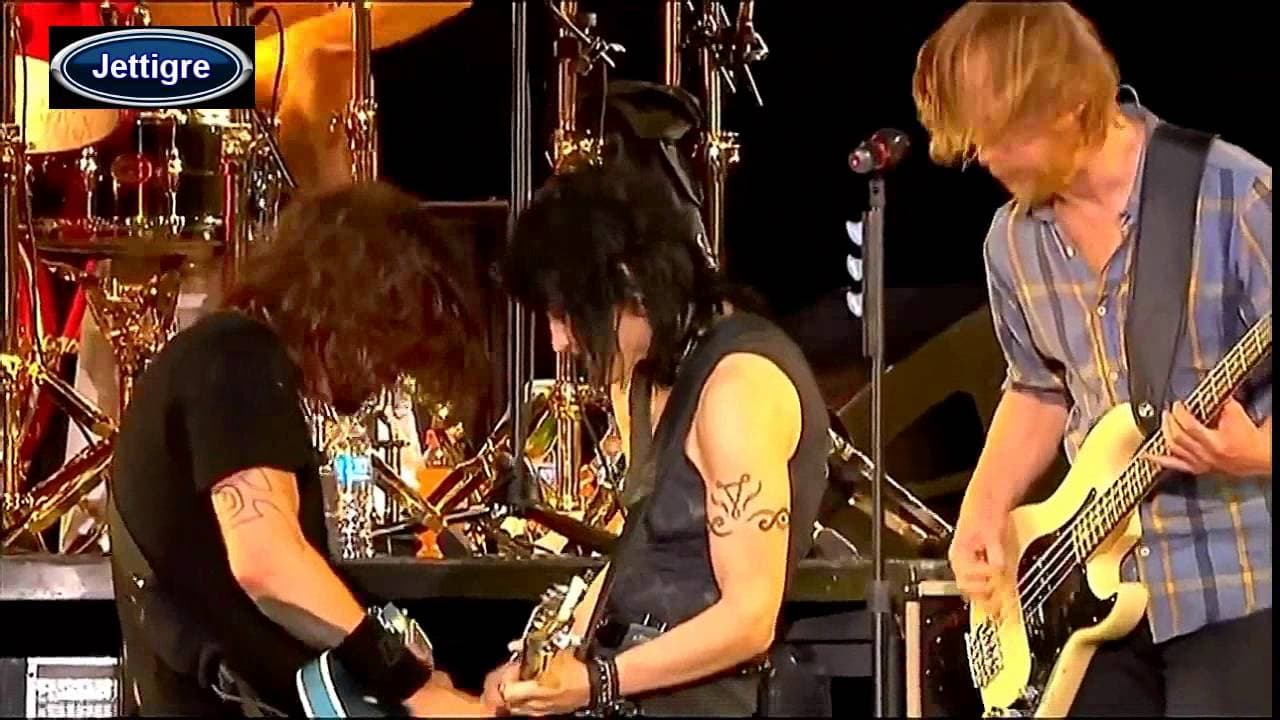 Joan Jett & The Foo Fighters - Bad Reputaion & I Love Rock N Roll HD