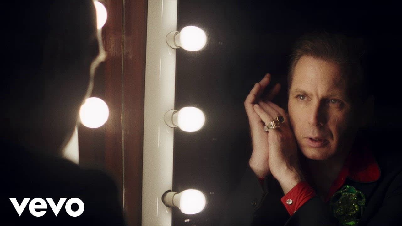 Franz Ferdinand - Audacious (Official Video)