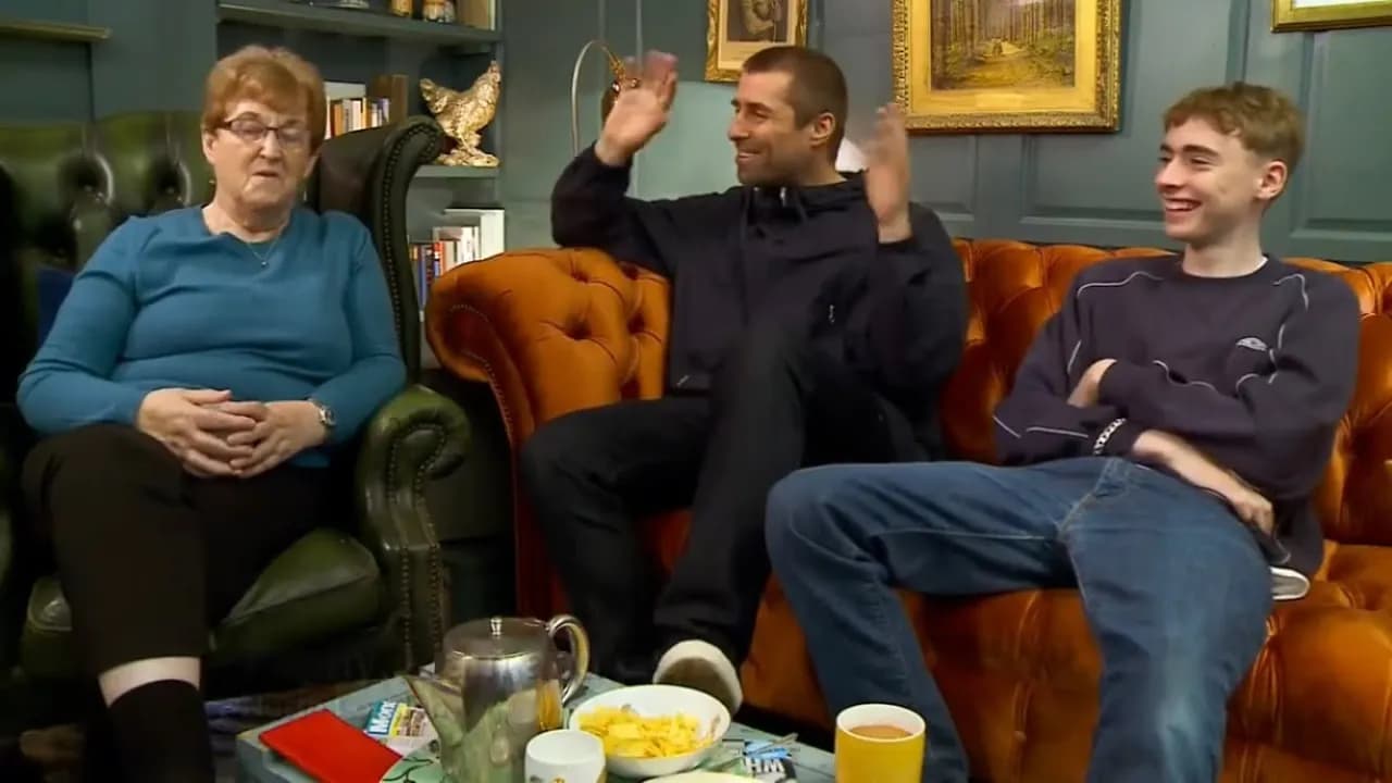 Liam Gallagher on Gogglebox FULL - (with Gene + Peggy) 2017