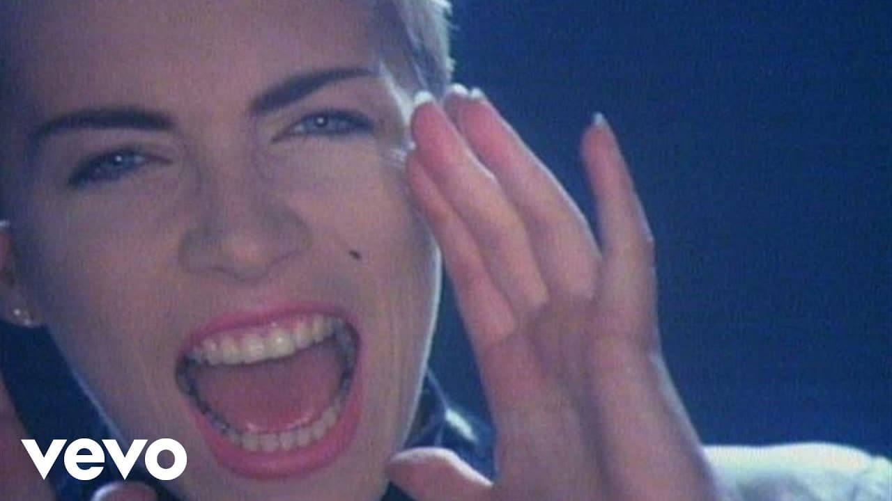 Sisters Are Doin’ It For Themselves [Ft. Aretha Franklin] (Official Video)