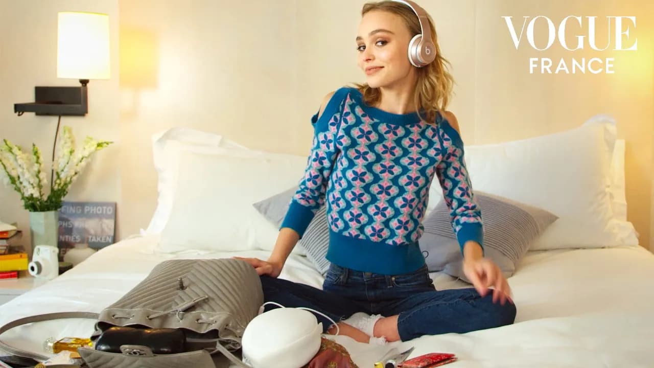 Dans le sac de la star de The Idol Lily-Rose Depp | Vogue France