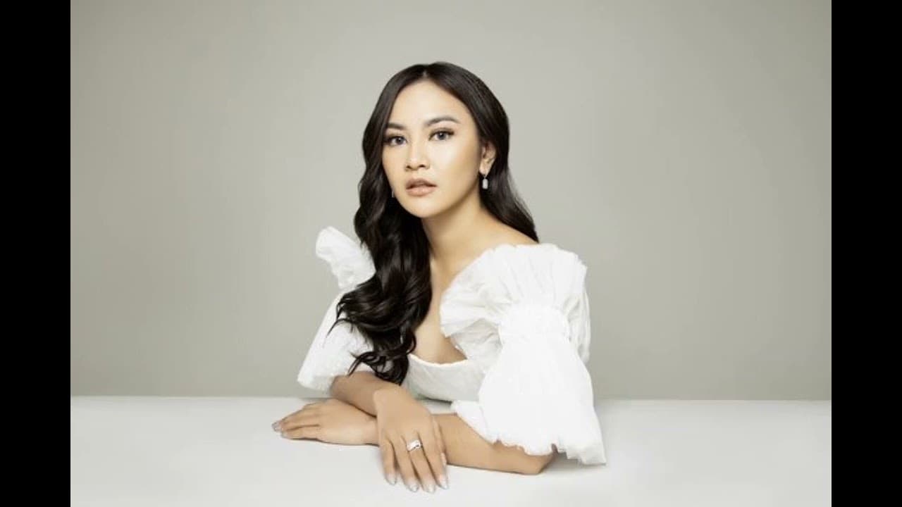 MAHALINI RAHARJA - KISAH SEMPURNA (Lirik Lagu)