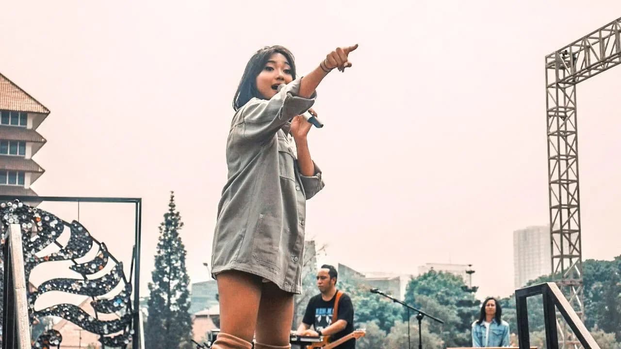 Gemasnya Marion Jola Hibur Ribuan Mahasiswa UI