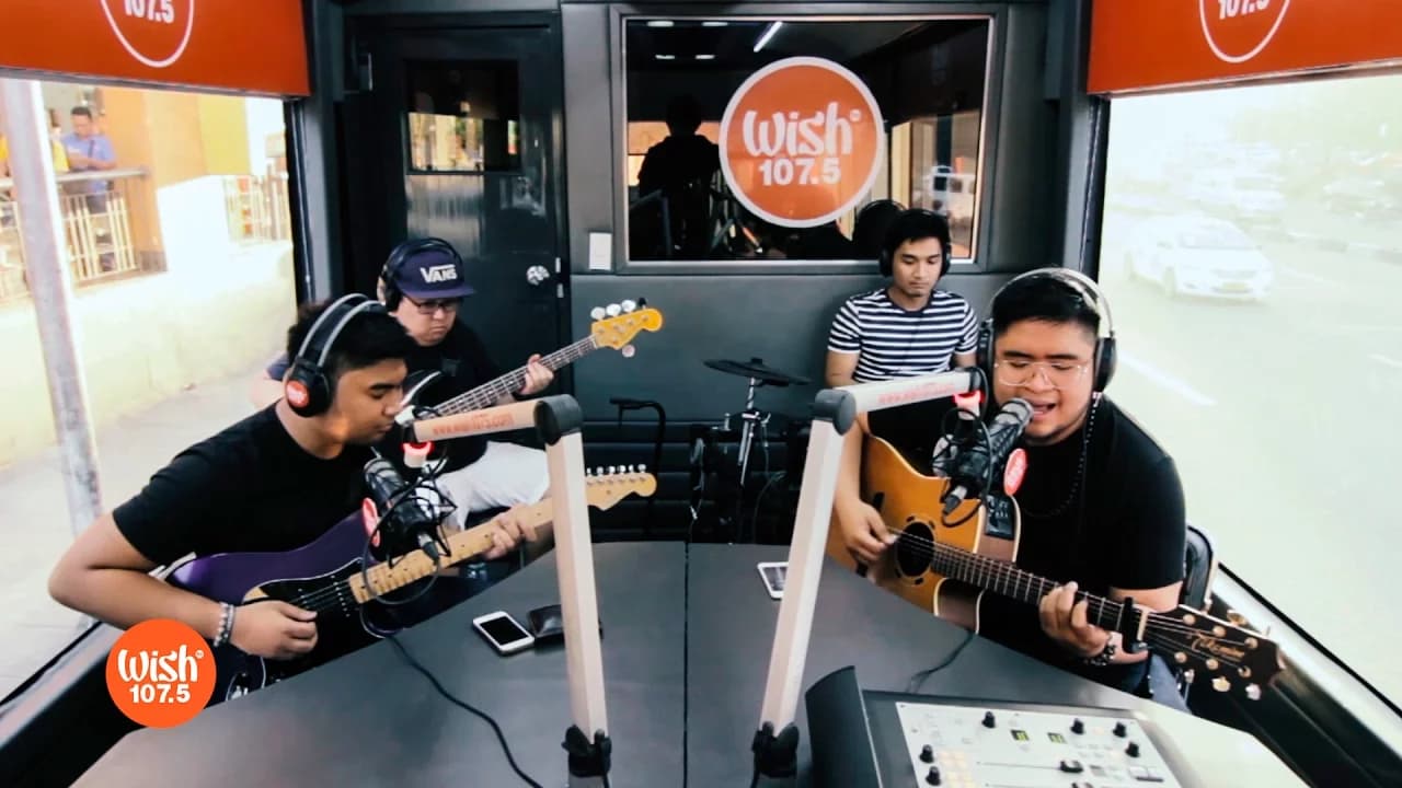 Agsunta covers "Kundiman" (Silent Sanctuary) LIVE on Wish 107.5 Bus