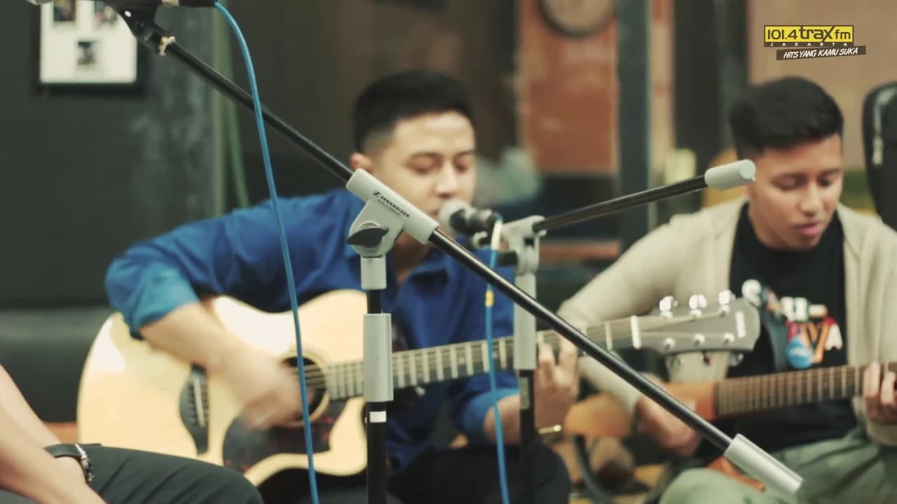 Ardhito Pramono feat HiVi - Galih dan Ratna