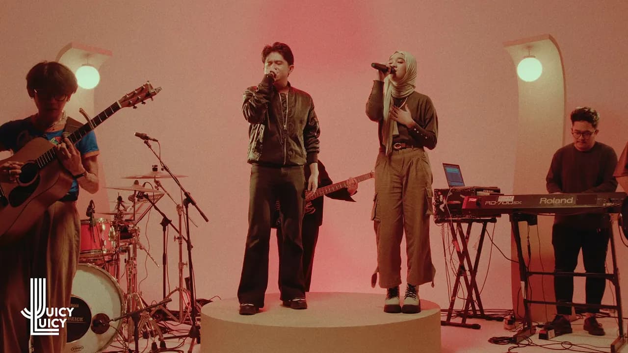 Juicy Luicy feat. Nabila Taqiyyah - HAHAHA (Live Performance)