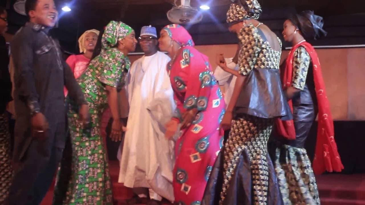 YAR DUNIYA WAKA (ADO GWANJA) (Hausa Songs / Hausa Films)