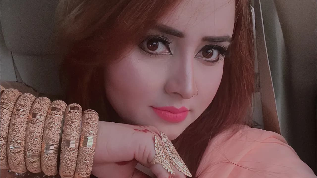 Nadia Gul New Song Dollai 2020 Full HD //