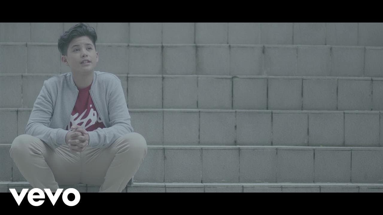 Kyle Echarri - Fall For Me