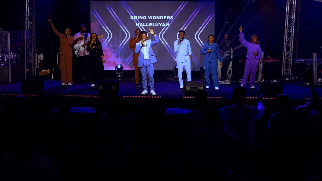 PETERSON OKOPI LIVE/PROPHETIC WORSHIP MEDLEY