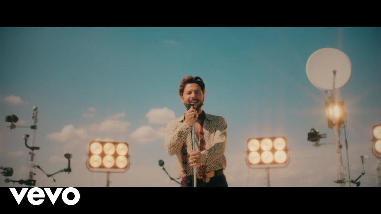 Manuel Carrasco, Morat - Hasta Por La Mañana