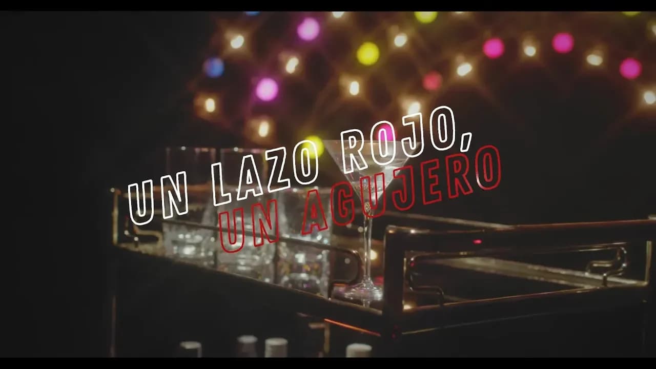 Coque Malla - Un lazo rojo, un agujero  feat. Kase O (Videoclip Oficial)