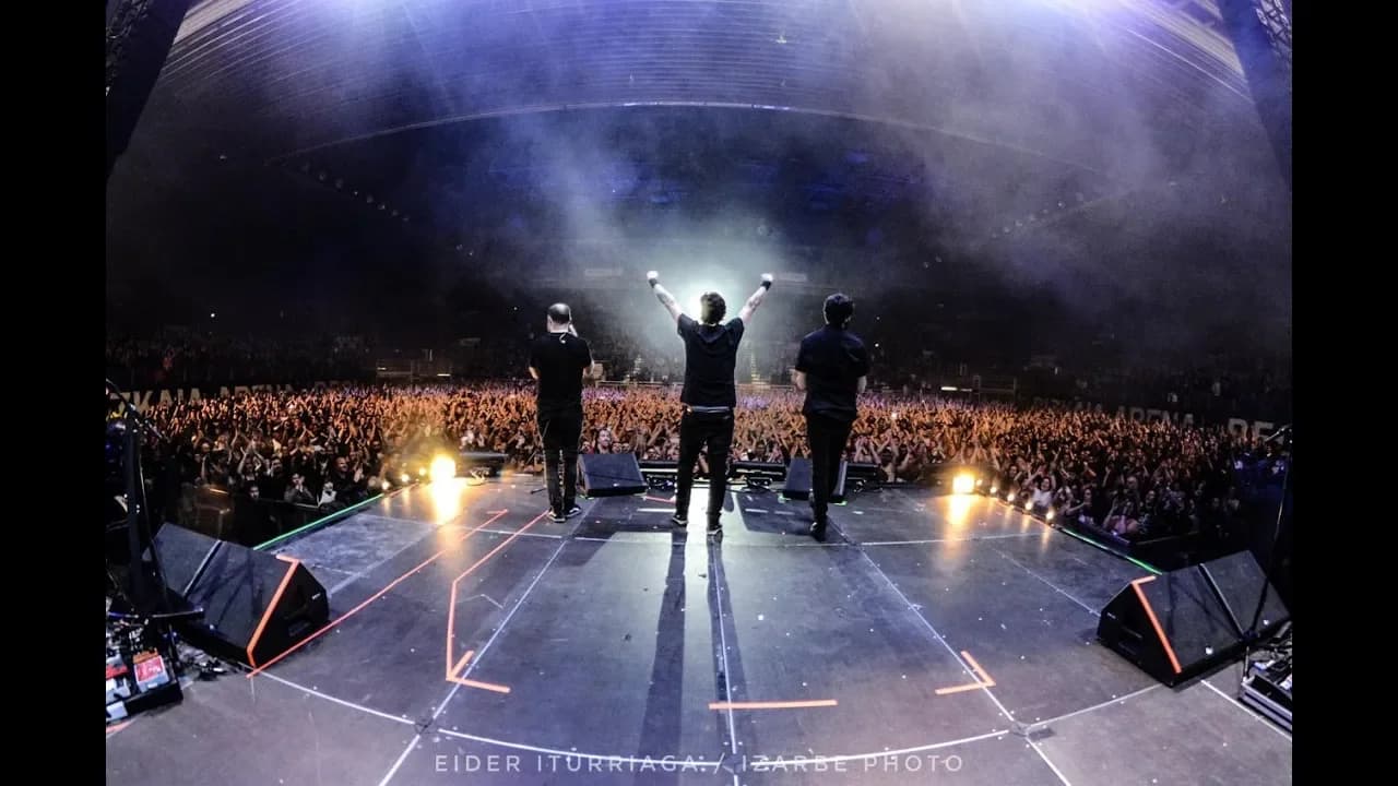 Berri Txarrak - Katedral Bat (Bideo ofiziala - Official video @ BEC!)