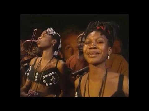 Oumou Sangare - Sigi Kuruni (Official Video)