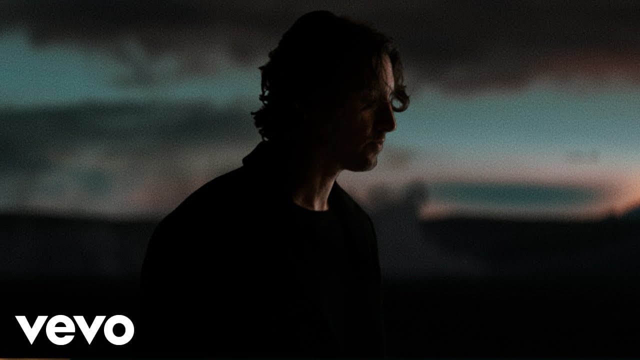 Dean Lewis - I Hate That It's True (Official Video)