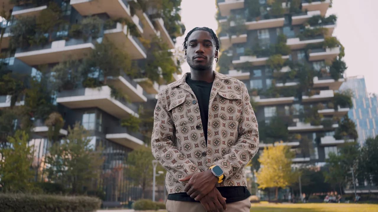 Golden - Plus heureux (Clip Officiel)