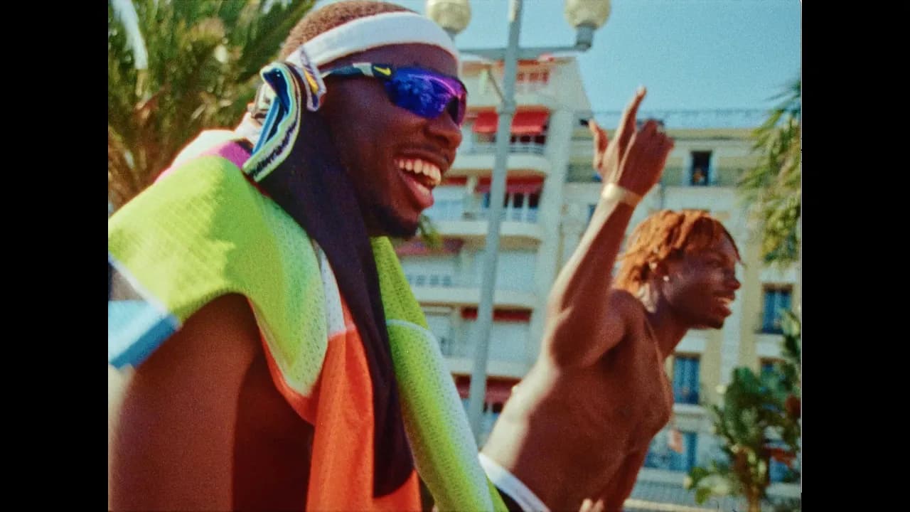 La Mano 1.9 - Crime ensoleillé Ft. Tiakola  (Clip Officiel)