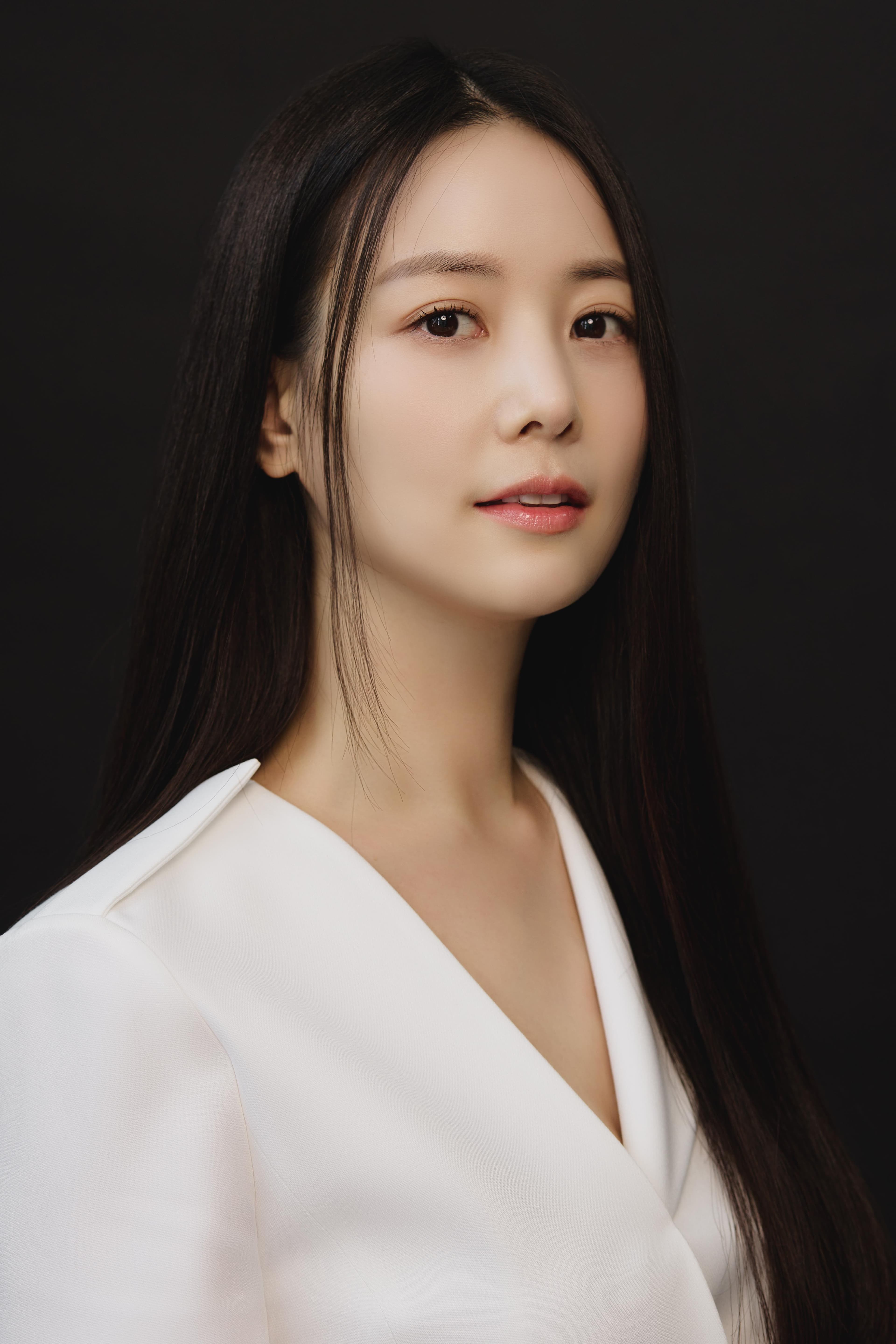 Yeo-Eun Son