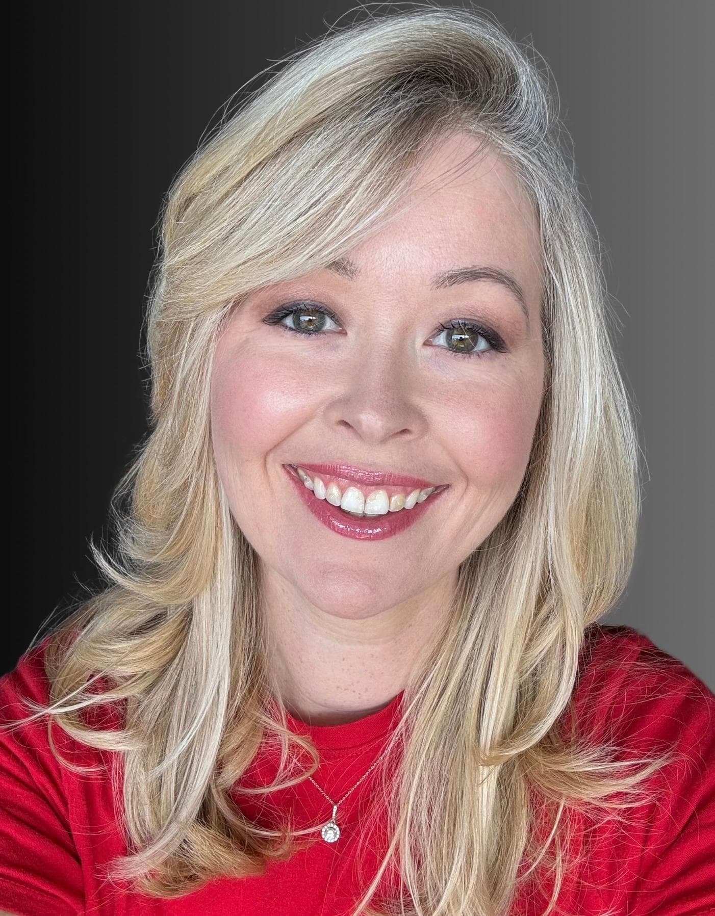 Nadine Jolie Courtney