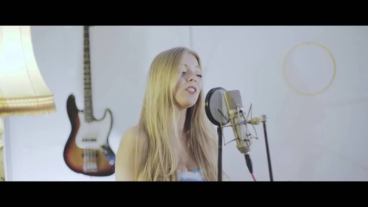 Becky Hill & Matoma - False Alarm (Becky Hill Live Session)