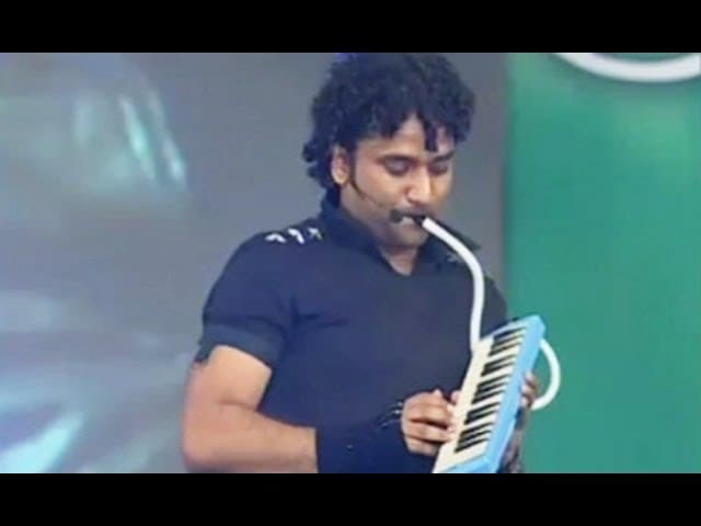 Devi Sri Prasad Ultimate ' Violin ' Song live Performance - Iddarammayilatho Audio Release