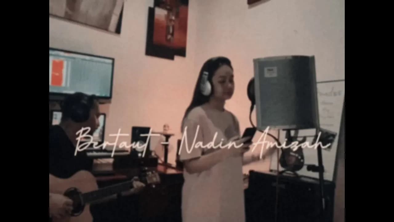 Bertaut - Nadin Amizah ( Chintya Gabriella Cover)
