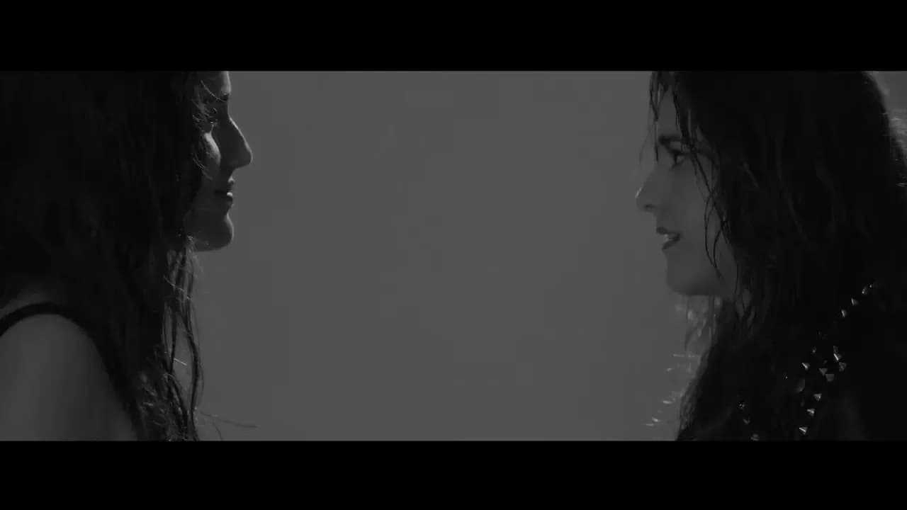 Marta Soto - Entre otros cien (feat. Julia Medina) (Videoclip Oficial)
