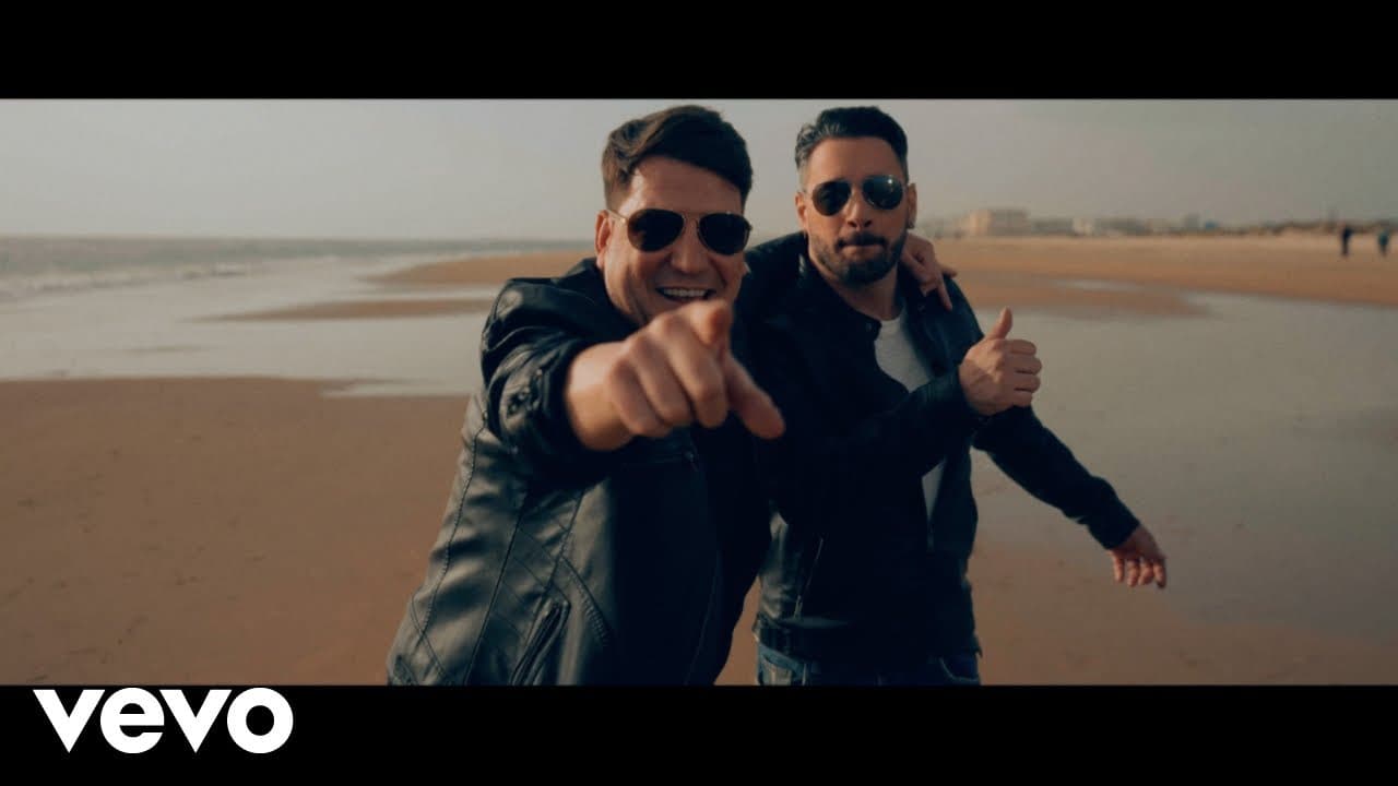 Andy & Lucas - Me Estoy Volviendo Loco